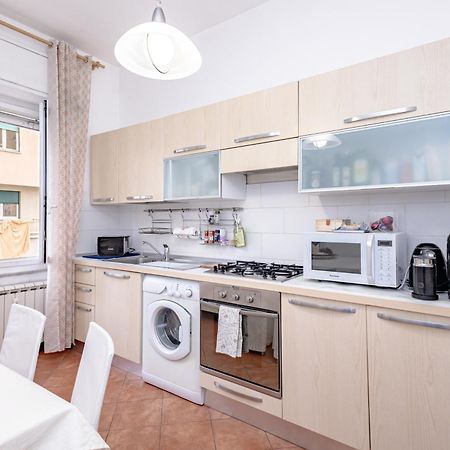Dolce Casa Di Sve Vicino La Stazione Apartment Genova Exterior foto